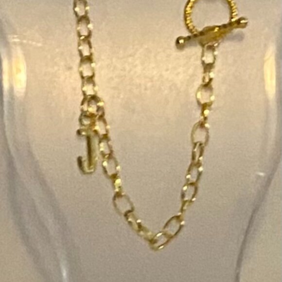 NEW Gold bracelet with "J" charm - Picture 1 of 4